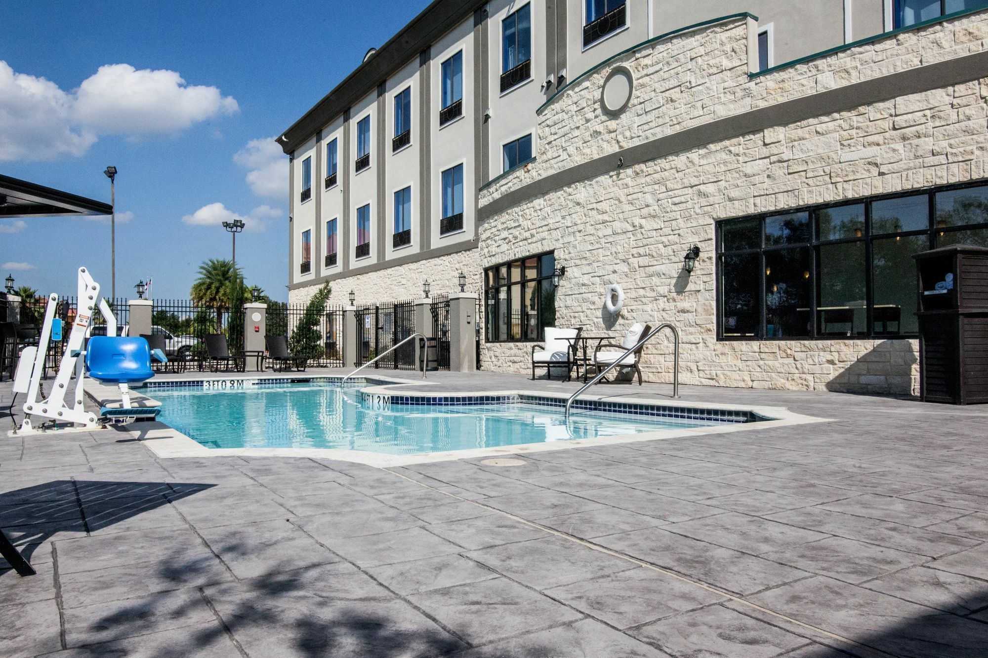 Holiday Inn Express Houston-Alvin By Ihg מראה חיצוני תמונה